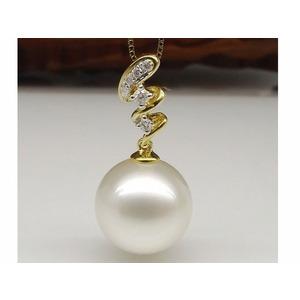 White Akoya Pearl Brianna Pendant 7.0-9.0 mm 14K G